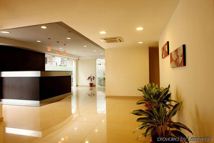 Hotel Nagarjuna Suites Bangalore Dalaman gambar